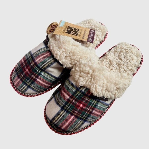 Muk Luks Women’s Size Medium (7-8) Plaid Slippers closed toe NWT - Picture 4 of 8